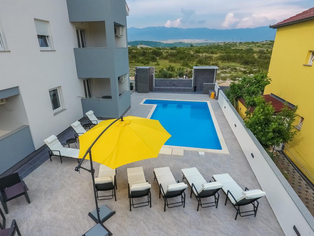 Privilege Pool Apartments Novalja Buitenkant foto